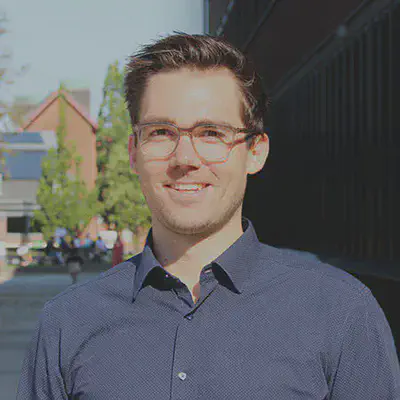 Portrait photo of Alexander Hollberg